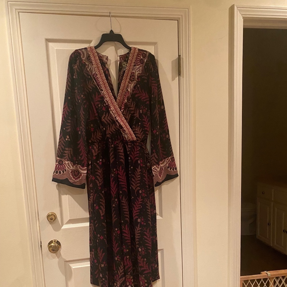 Gorgeous jumpsuit with metallic embroidered trim - Anthropologie Medium